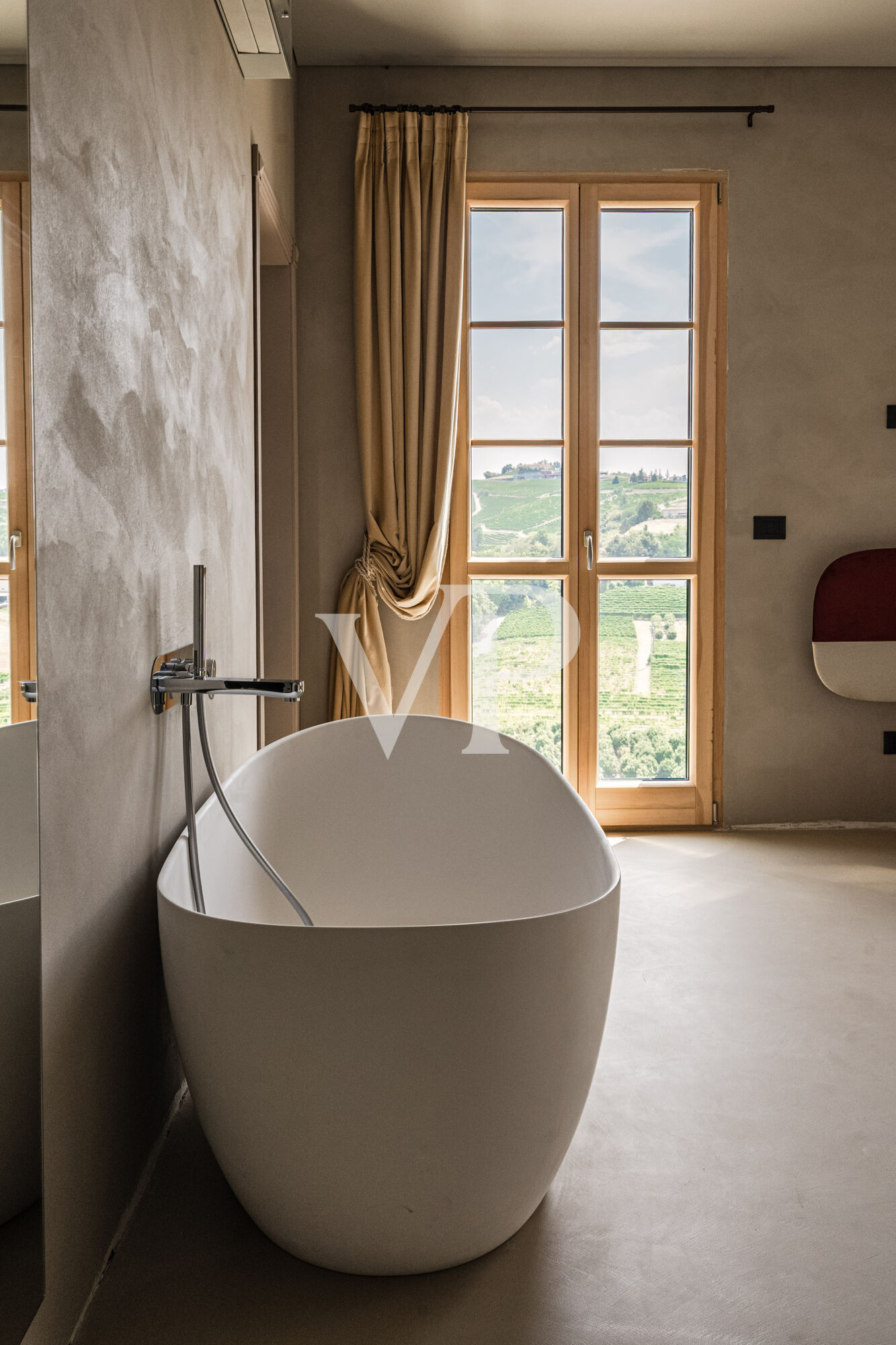 Prestigiosa villa di nuova costruzione con vista mozzafiato
