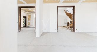 von_poll_real_estate_property_IT252942356_image_10