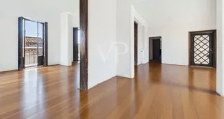 von_poll_real_estate_property_IT252942356_image_1