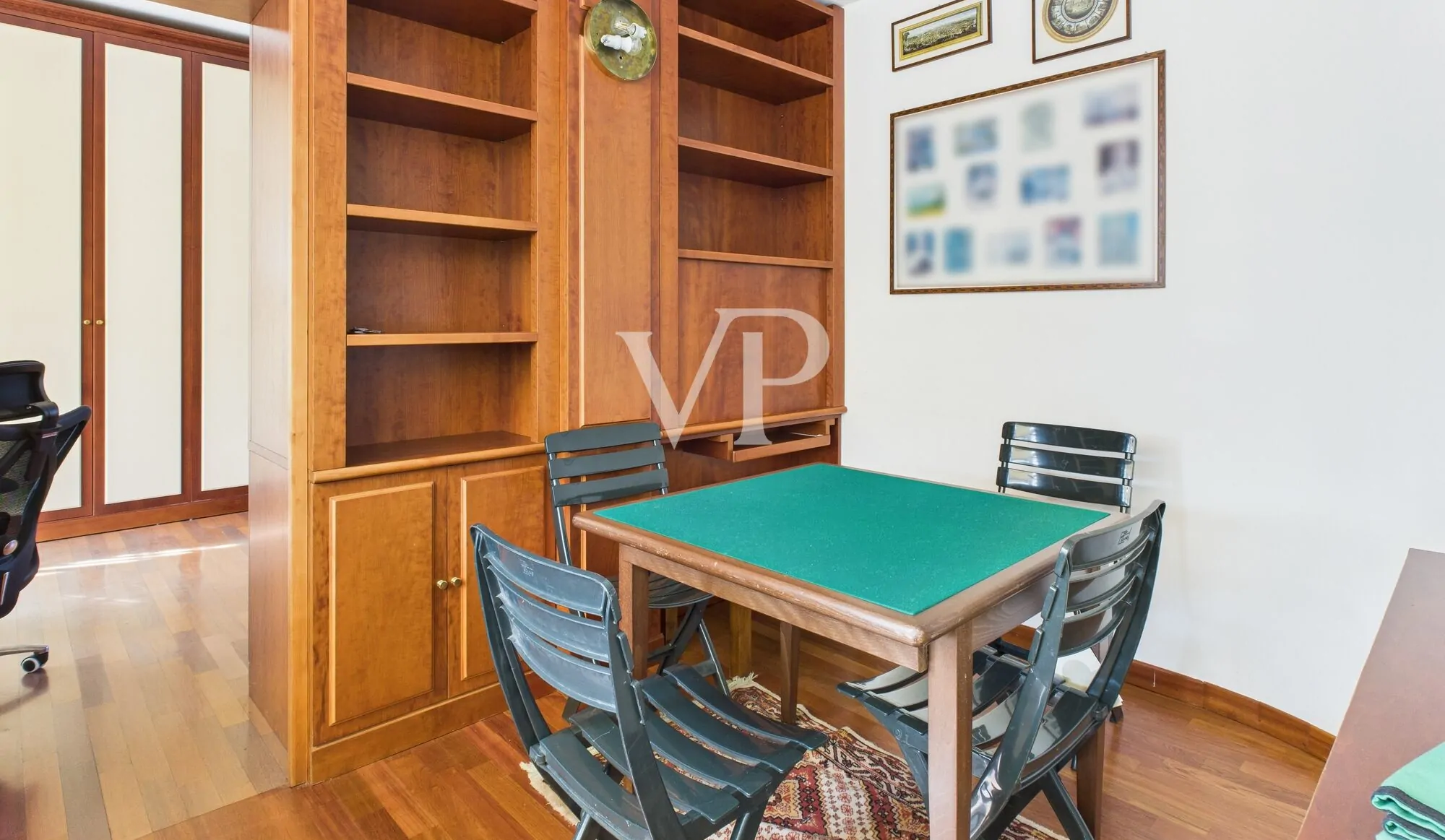 Prestigioso apartamento de tres habitaciones con terraza libre de inmediato