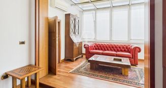 von_poll_real_estate_property_IT252942362_image_2