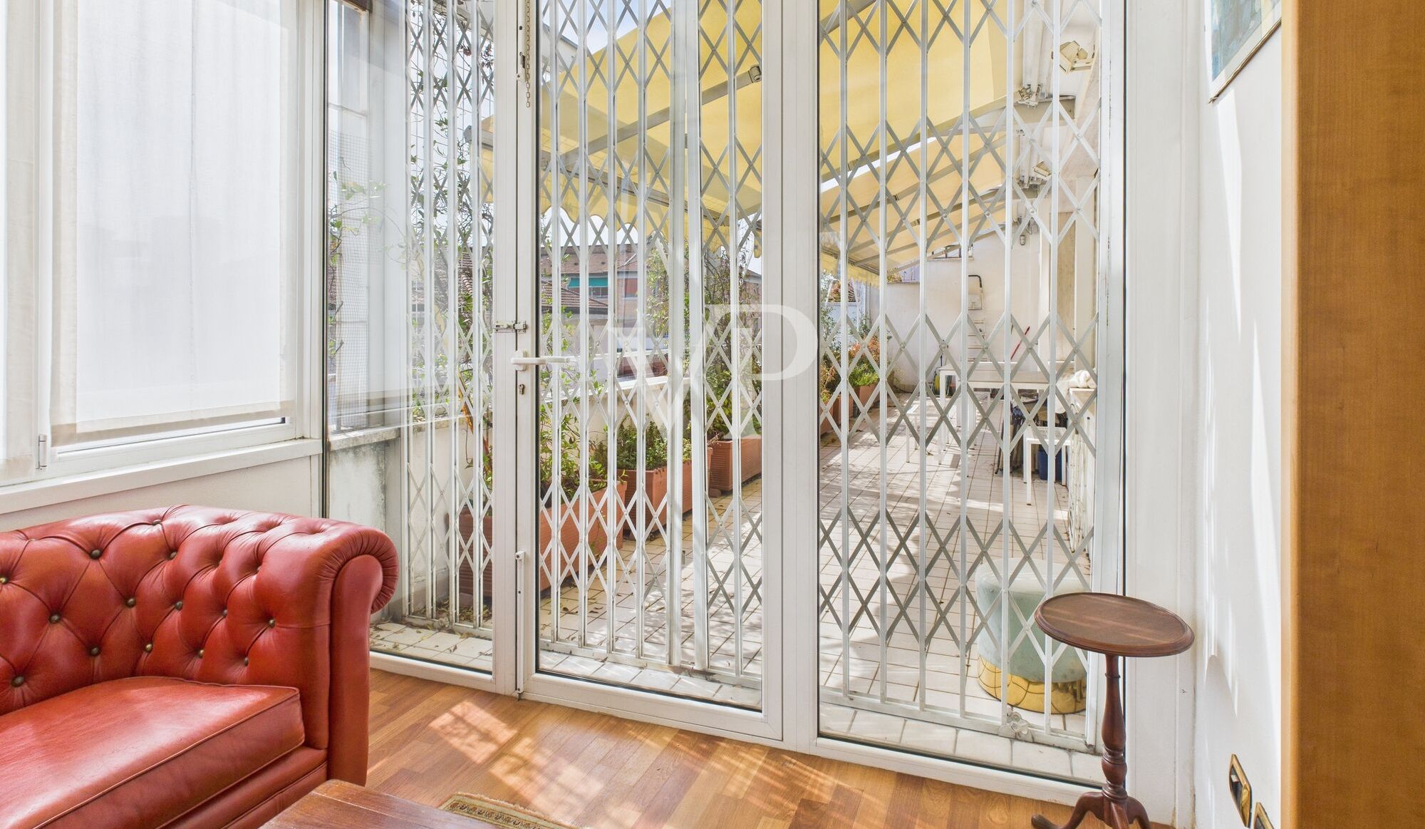 Repräsentative Drei-Zimmer-Wohnung mit Terrasse sofort frei