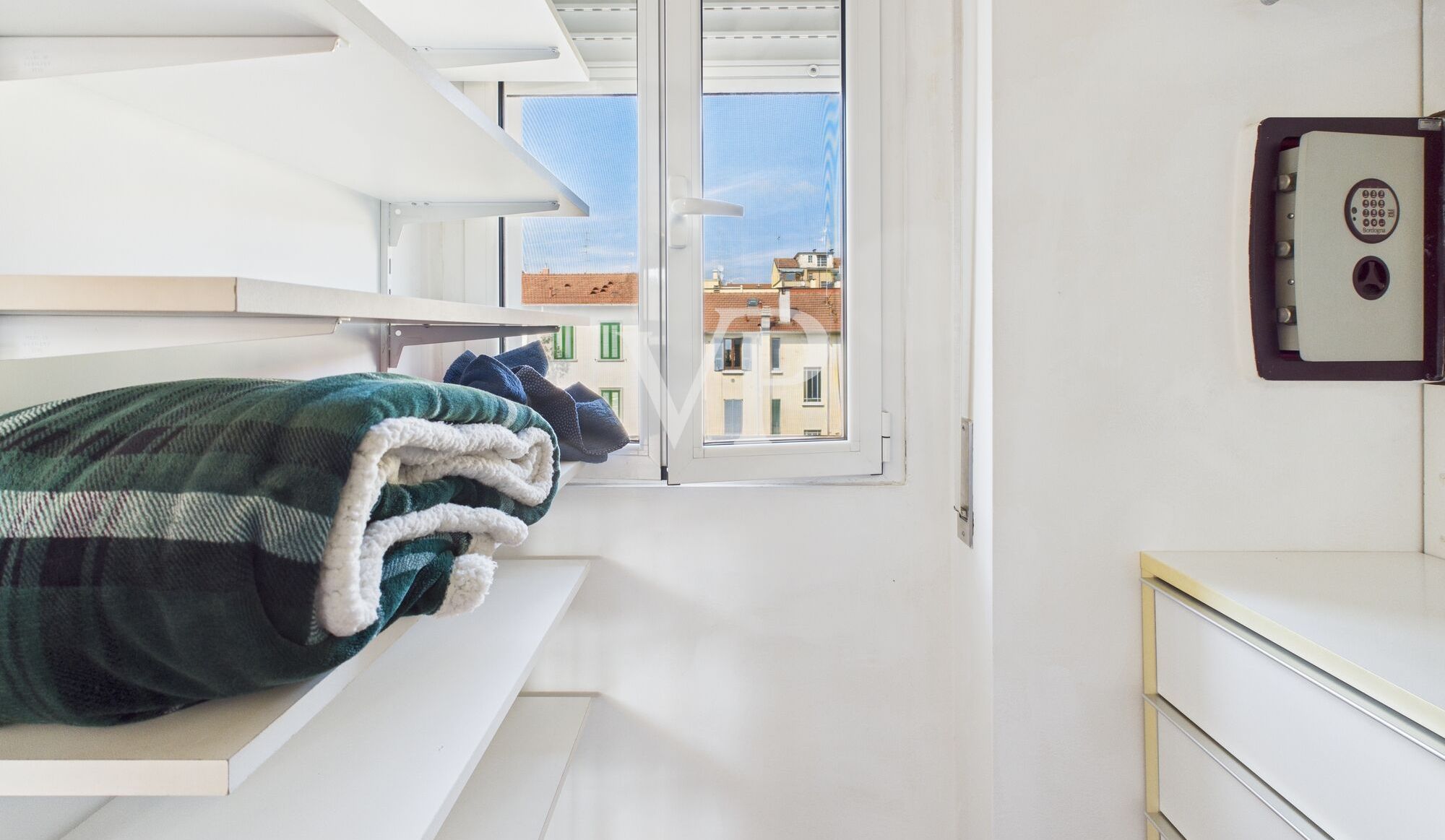 Repräsentative Drei-Zimmer-Wohnung mit Terrasse sofort frei