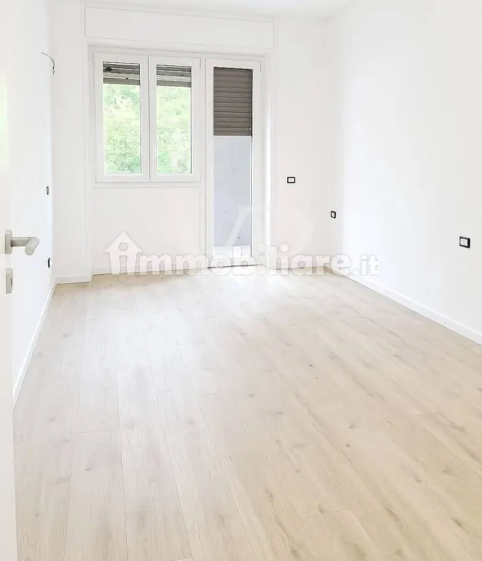 Quadrilocale finemente ristrutturato con due balconi