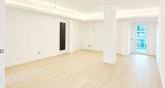 von_poll_real_estate_property_IT252942372_image_0