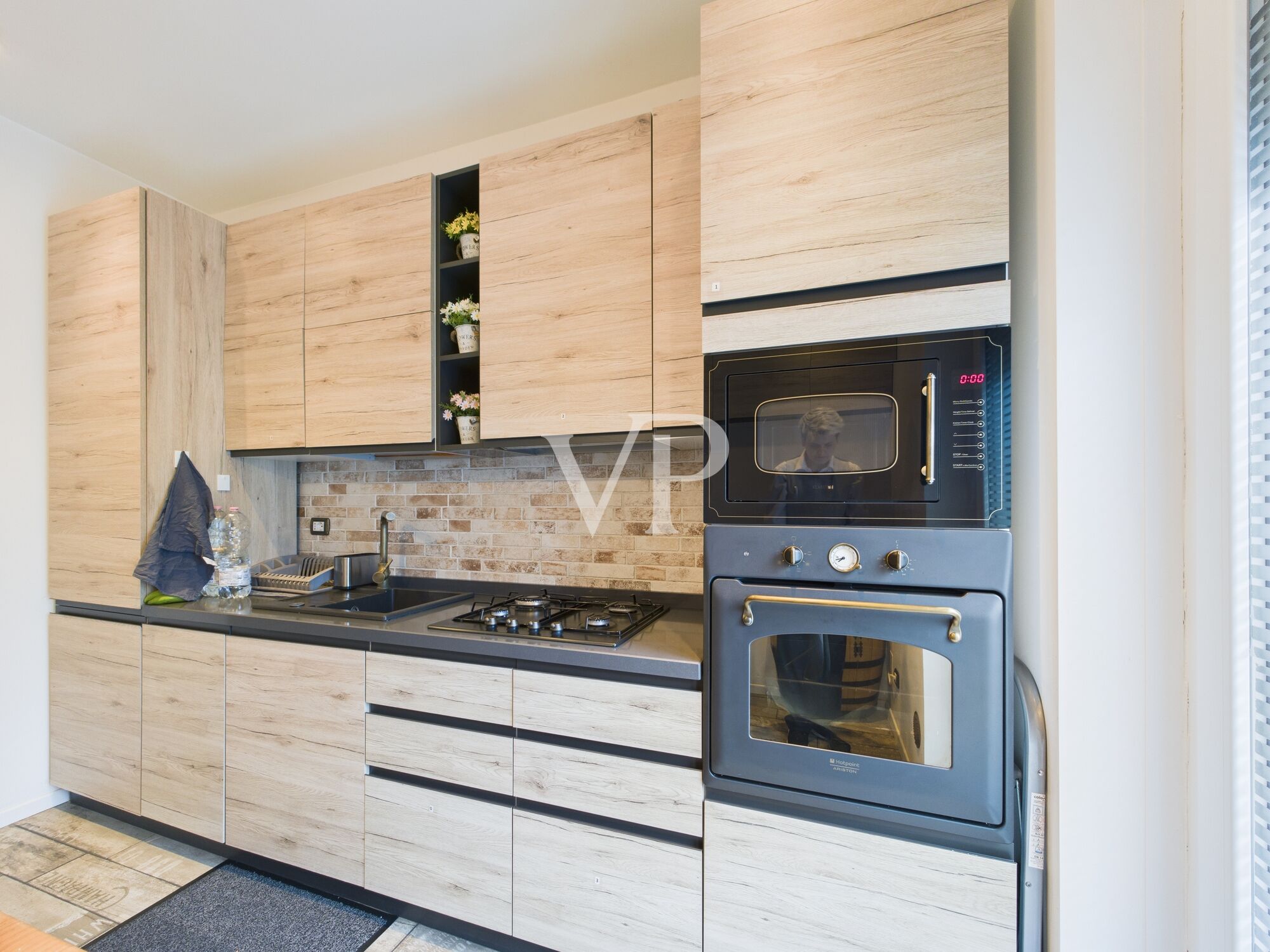 Appartement de quatre pièces finement rénové dans le quartier de l'Uruguay