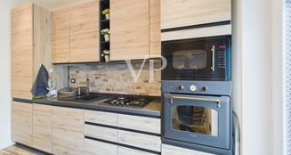 von_poll_real_estate_property_IT252942374_image_8