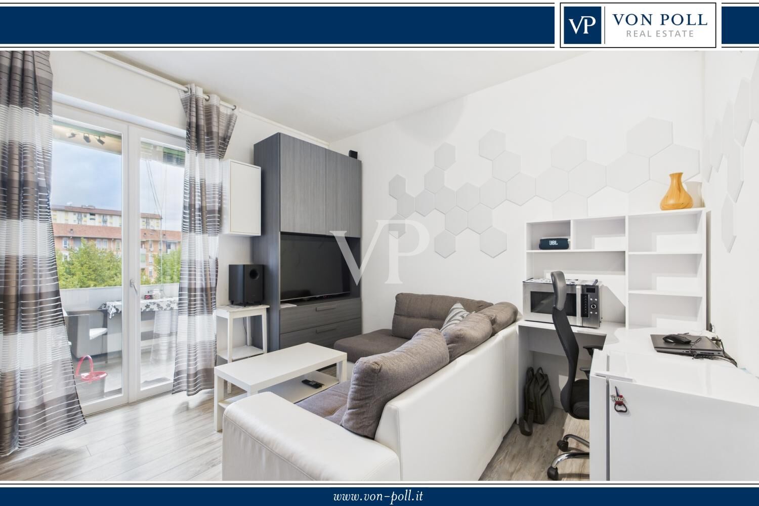 Appartement de quatre pièces finement rénové dans le quartier de l'Uruguay