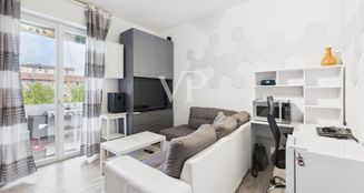 von_poll_real_estate_property_IT252942374_image_0