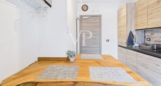 von_poll_real_estate_property_IT252942374_image_6