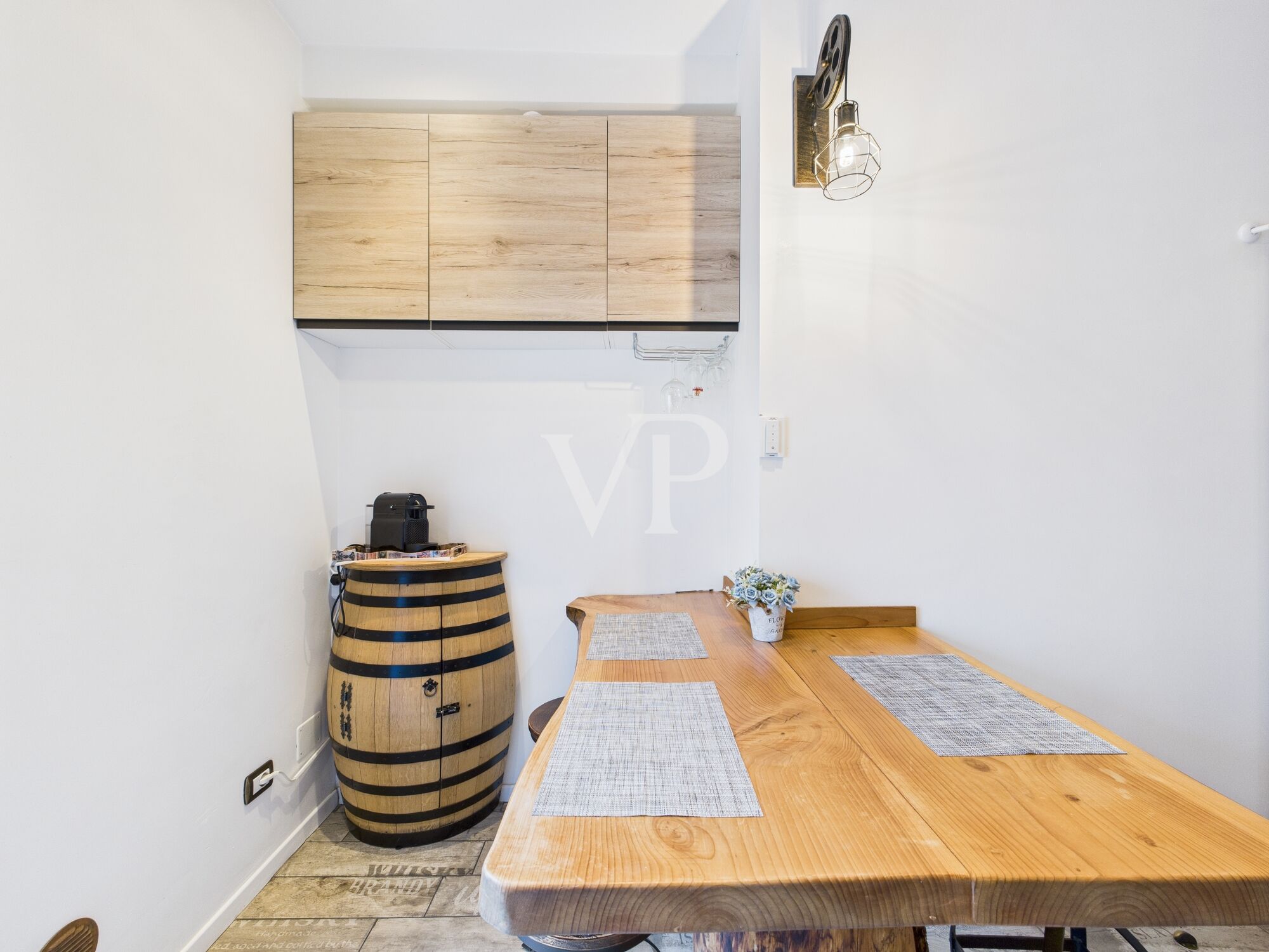 Appartement de quatre pièces finement rénové dans le quartier de l'Uruguay