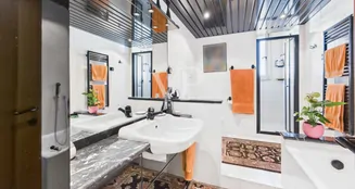 von_poll_real_estate_property_IT252942387_image_17