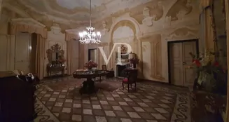 von_poll_real_estate_property_IT252942393_image_12