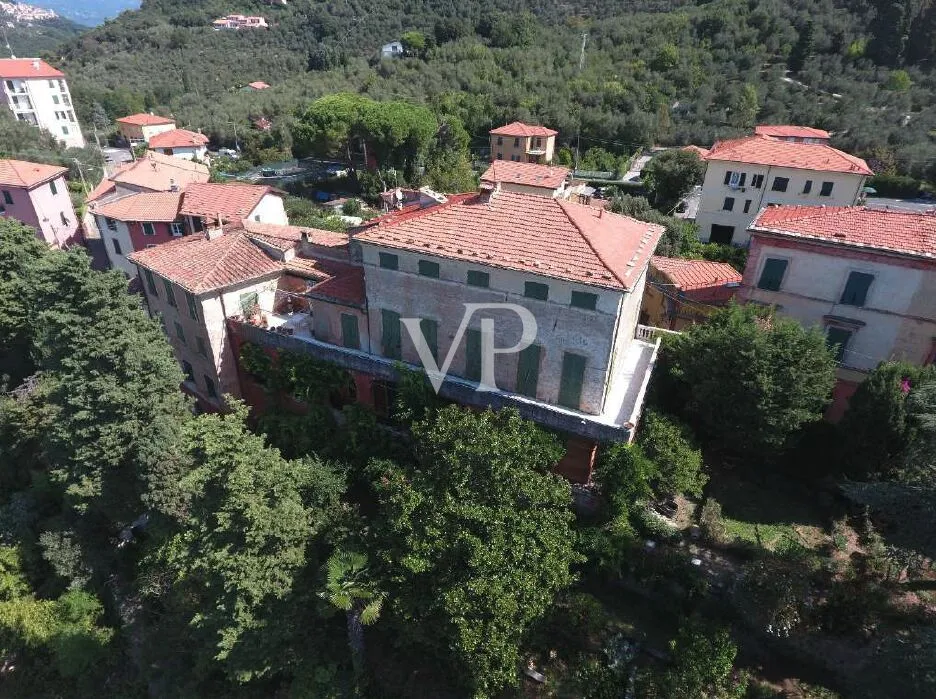 Historische Villa mit Meerblick und Garten in Lerici - 1400 Quadratmeter Luxus und Kunst