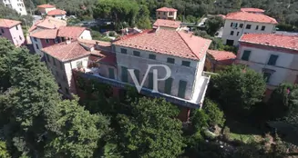 von_poll_real_estate_property_IT252942393_image_2