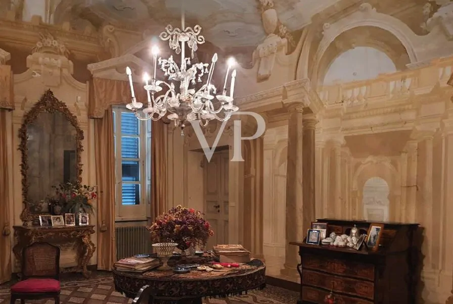 Historische Villa mit Meerblick und Garten in Lerici - 1400 Quadratmeter Luxus und Kunst