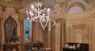 von_poll_real_estate_property_IT252942393_image_10