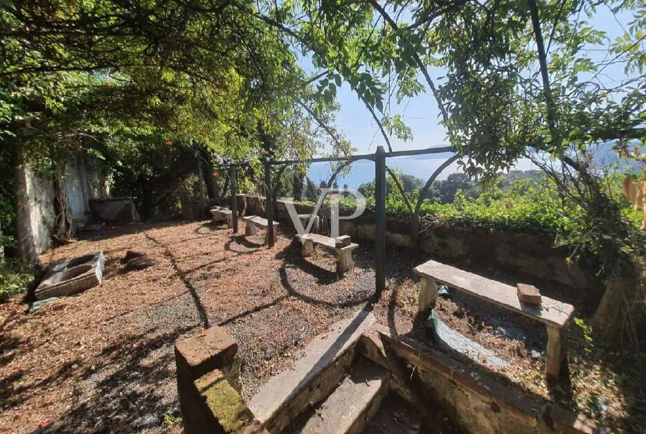 Historische Villa mit Meerblick und Garten in Lerici - 1400 Quadratmeter Luxus und Kunst