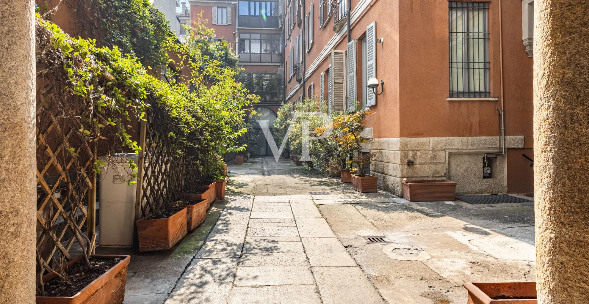 Spacious open space loft completely renovated