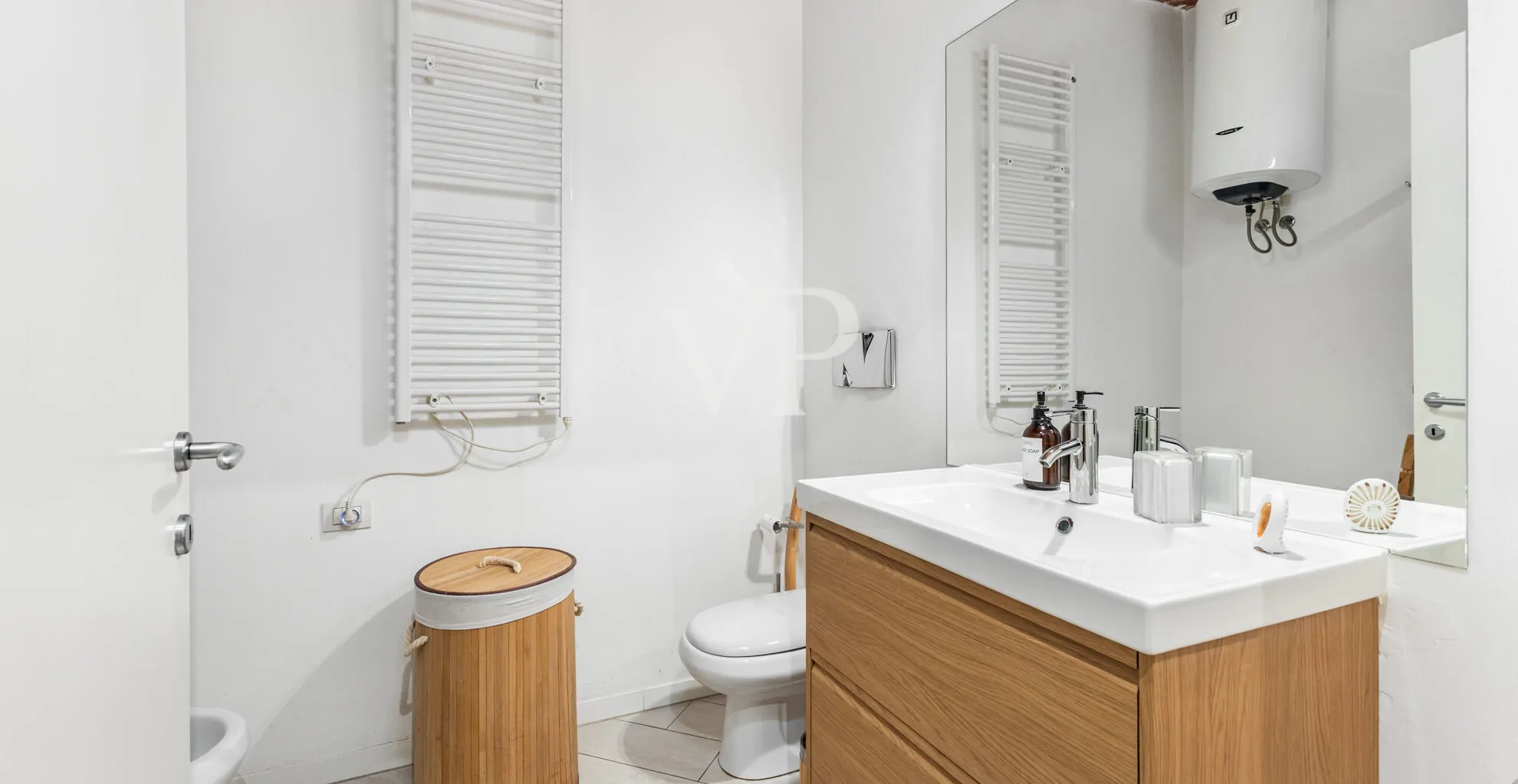 Spacious open space loft completely renovated