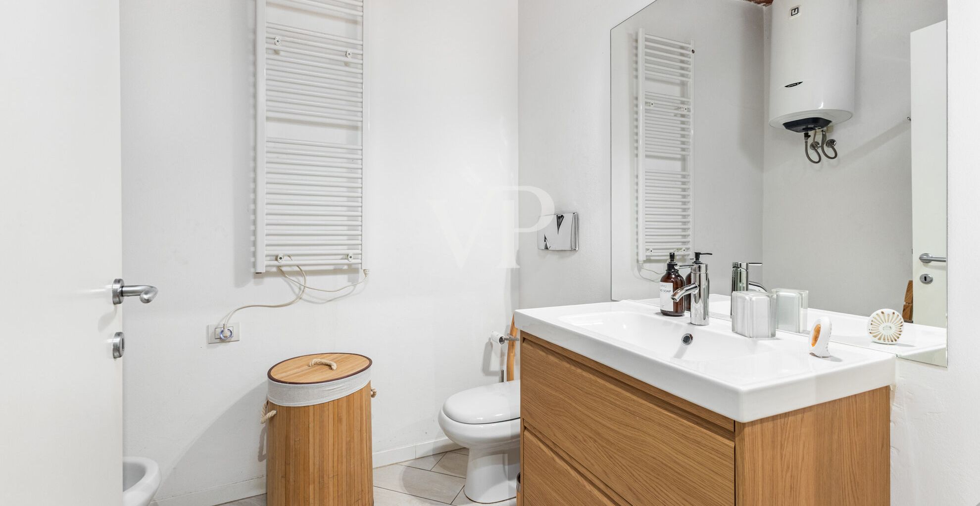 Geräumiges, offenes Loft, komplett renoviert