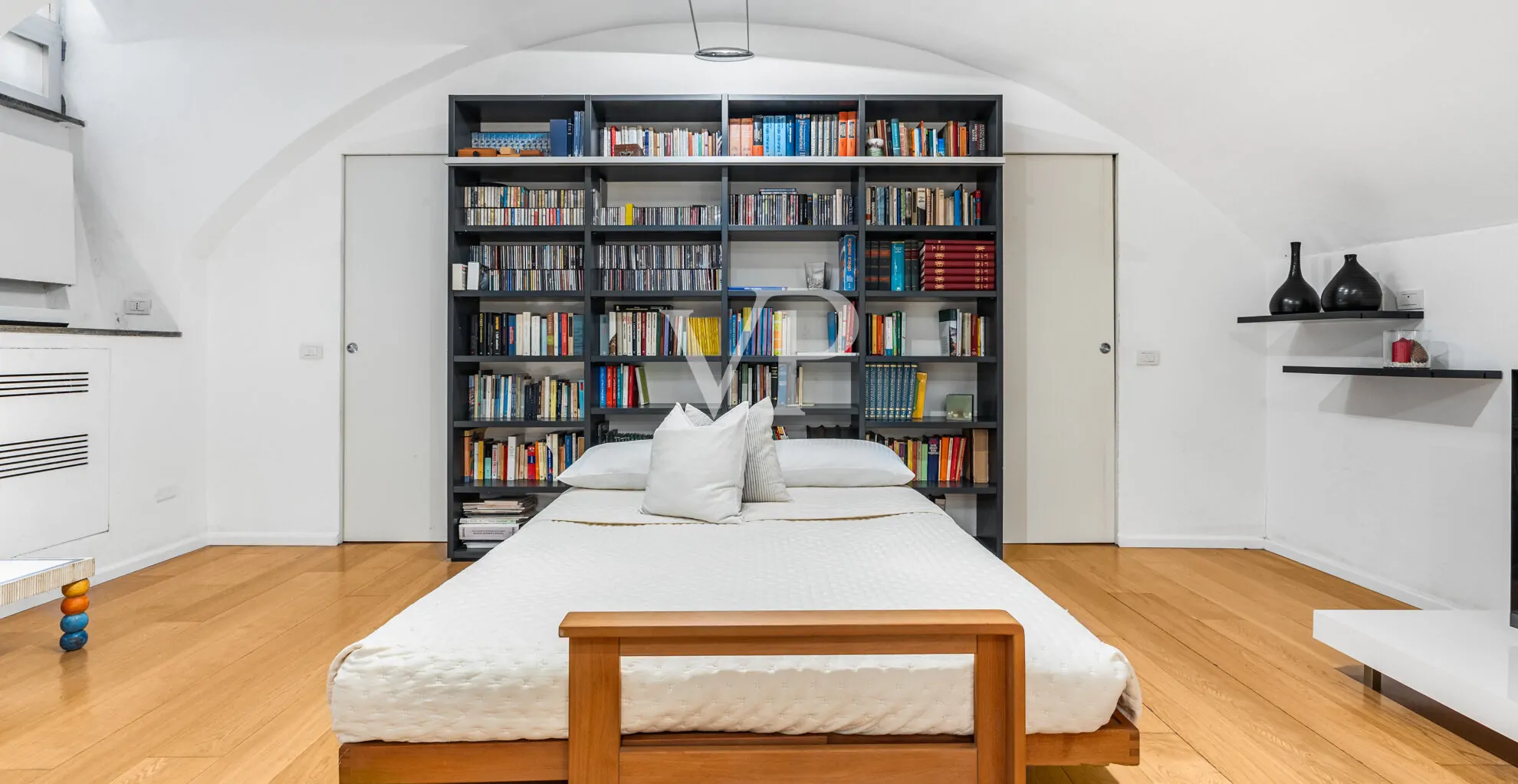 Spacious open space loft completely renovated