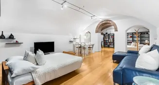 von_poll_real_estate_property_IT252942401_image_9