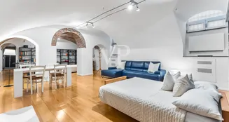 von_poll_real_estate_property_IT252942401_image_10