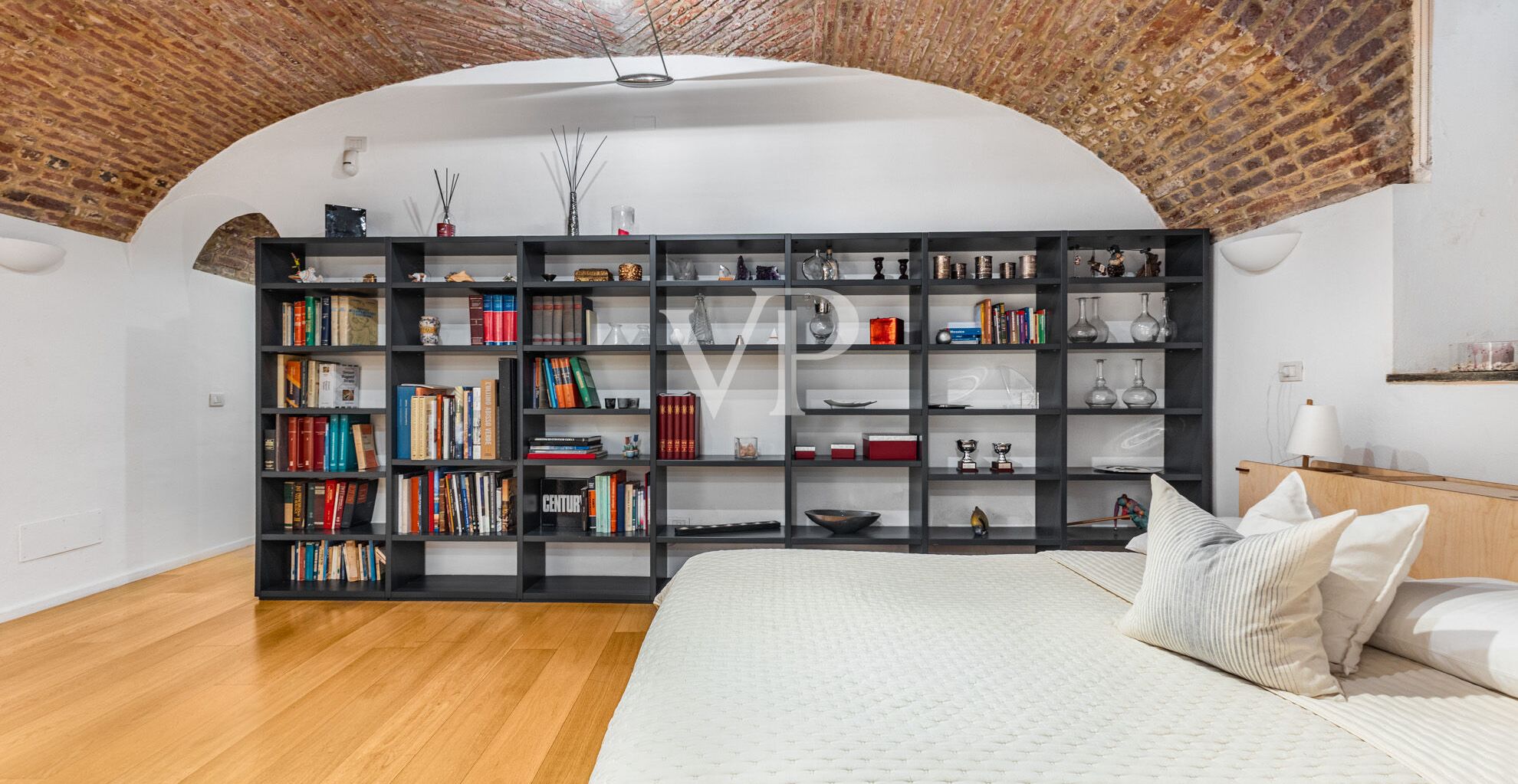 Geräumiges, offenes Loft, komplett renoviert
