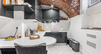 von_poll_real_estate_property_IT252942401_image_20