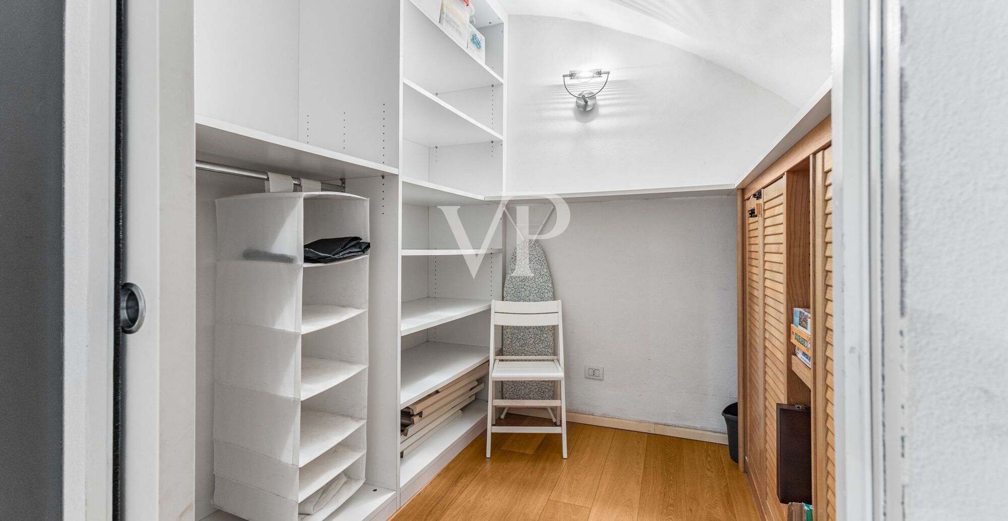Geräumiges, offenes Loft, komplett renoviert