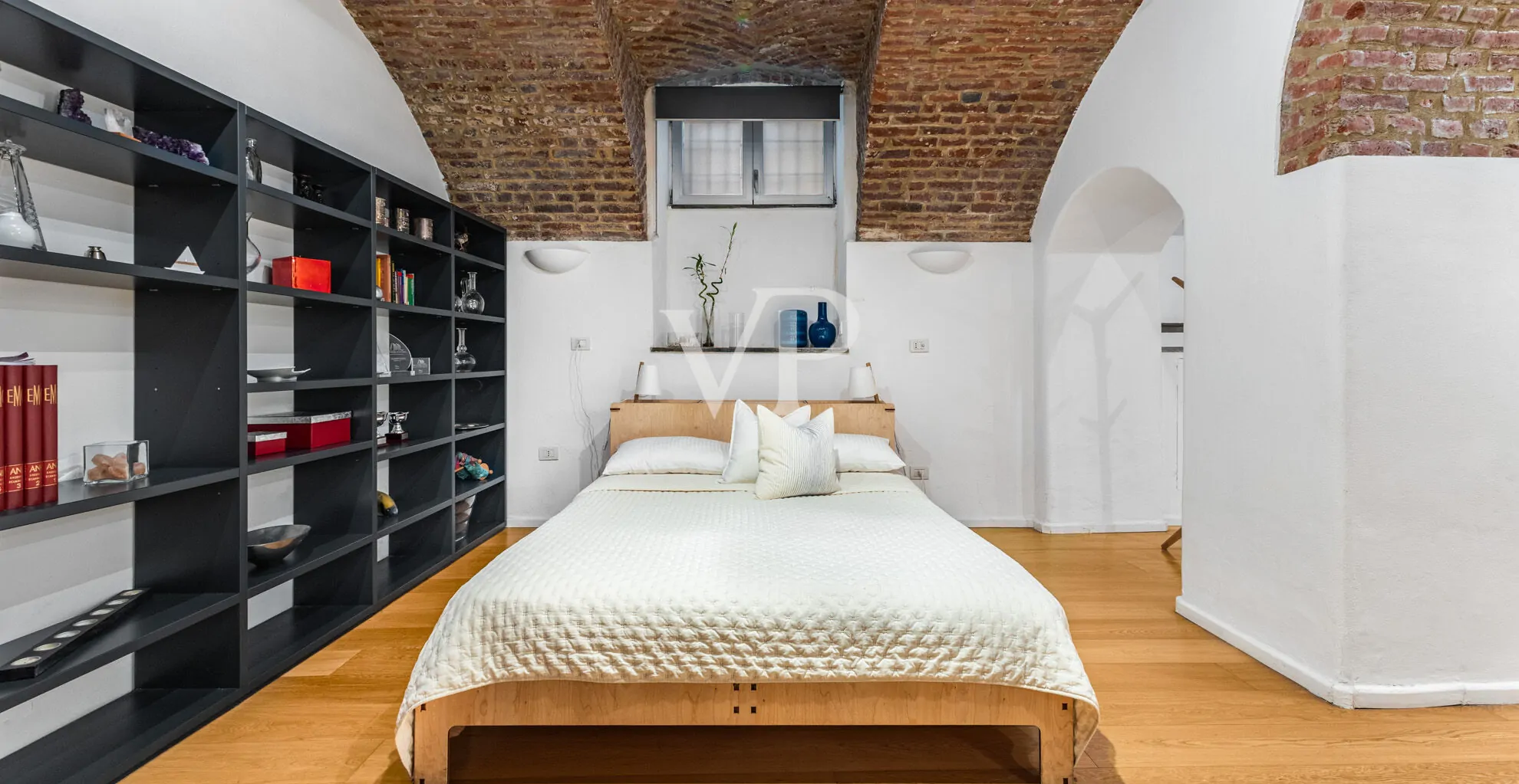 Spacious open space loft completely renovated