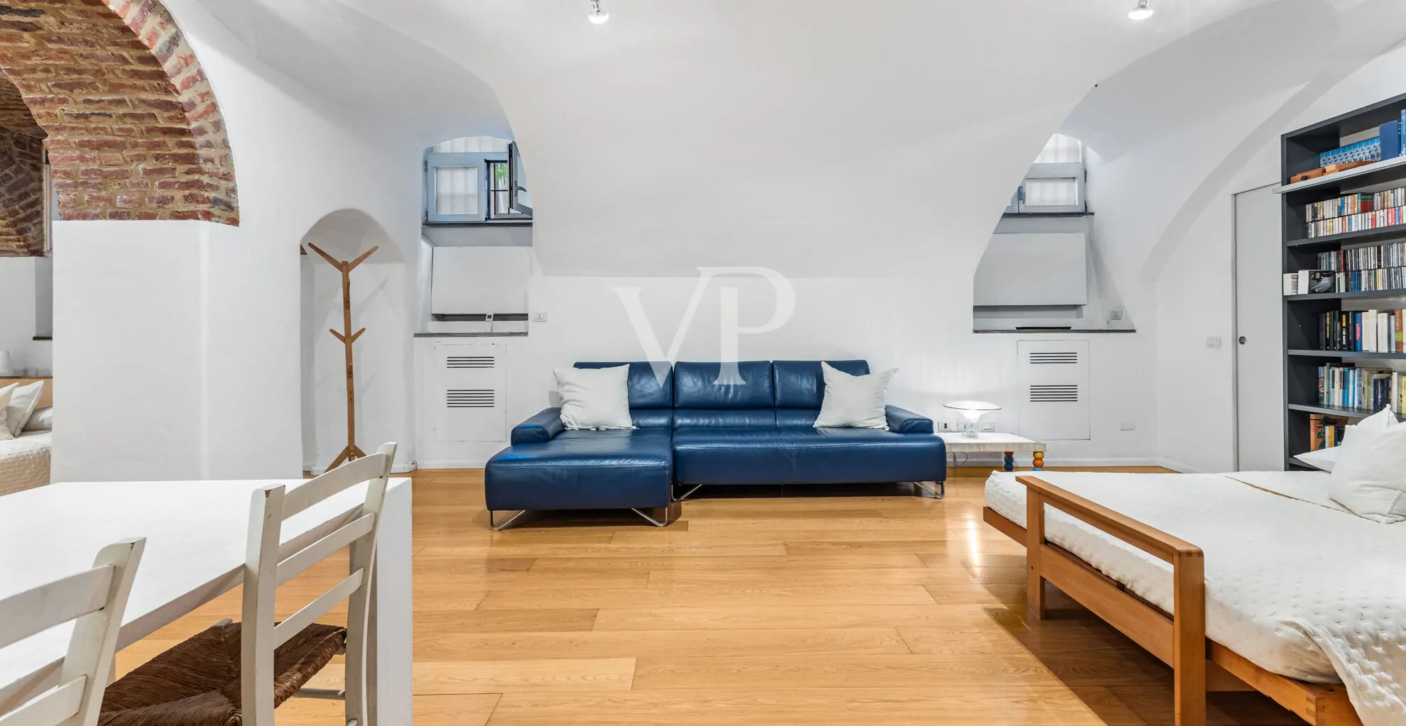 Spacious open space loft completely renovated