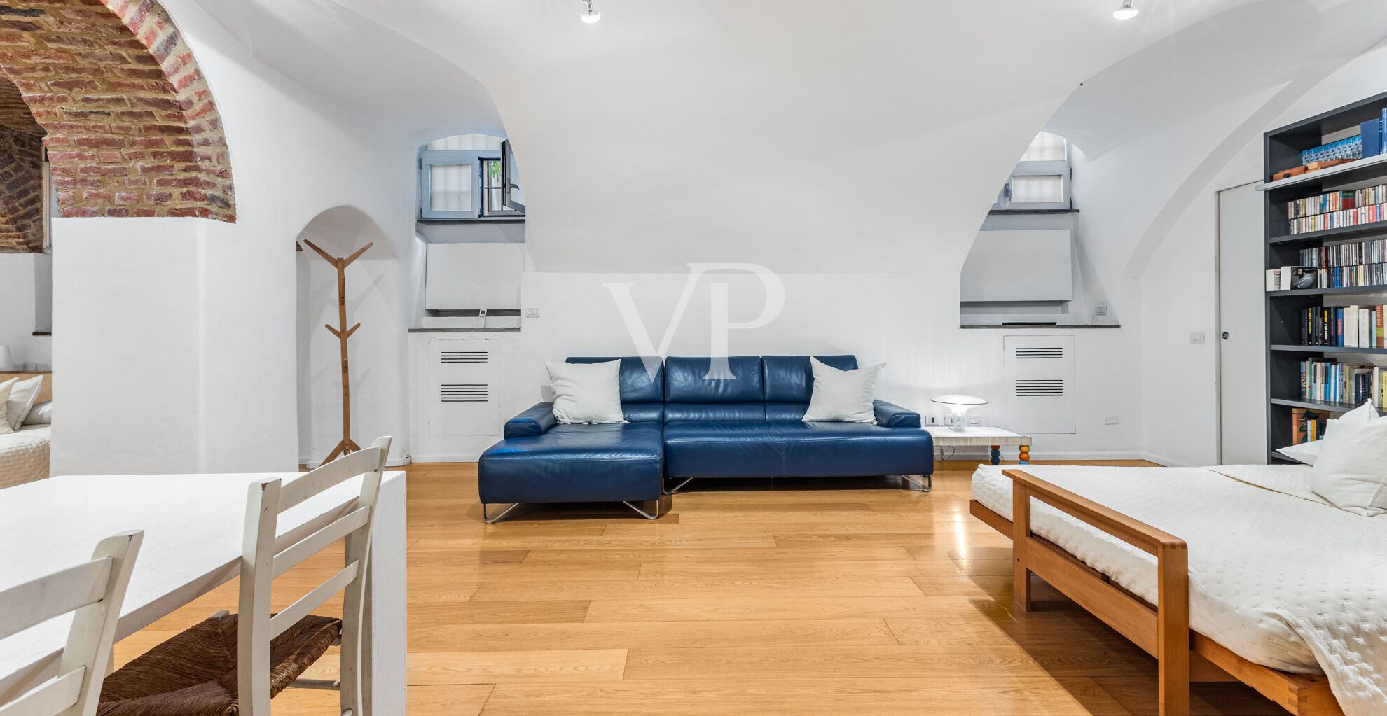 Geräumiges, offenes Loft, komplett renoviert