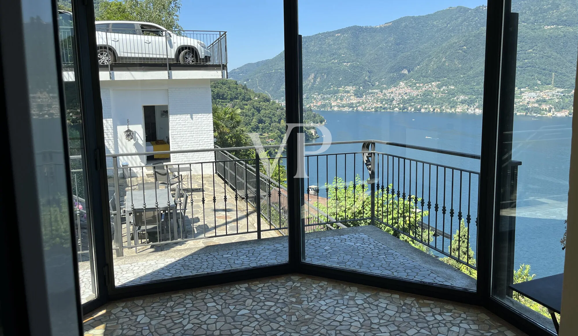 Chalet independiente con terraza y vistas al lago de Como