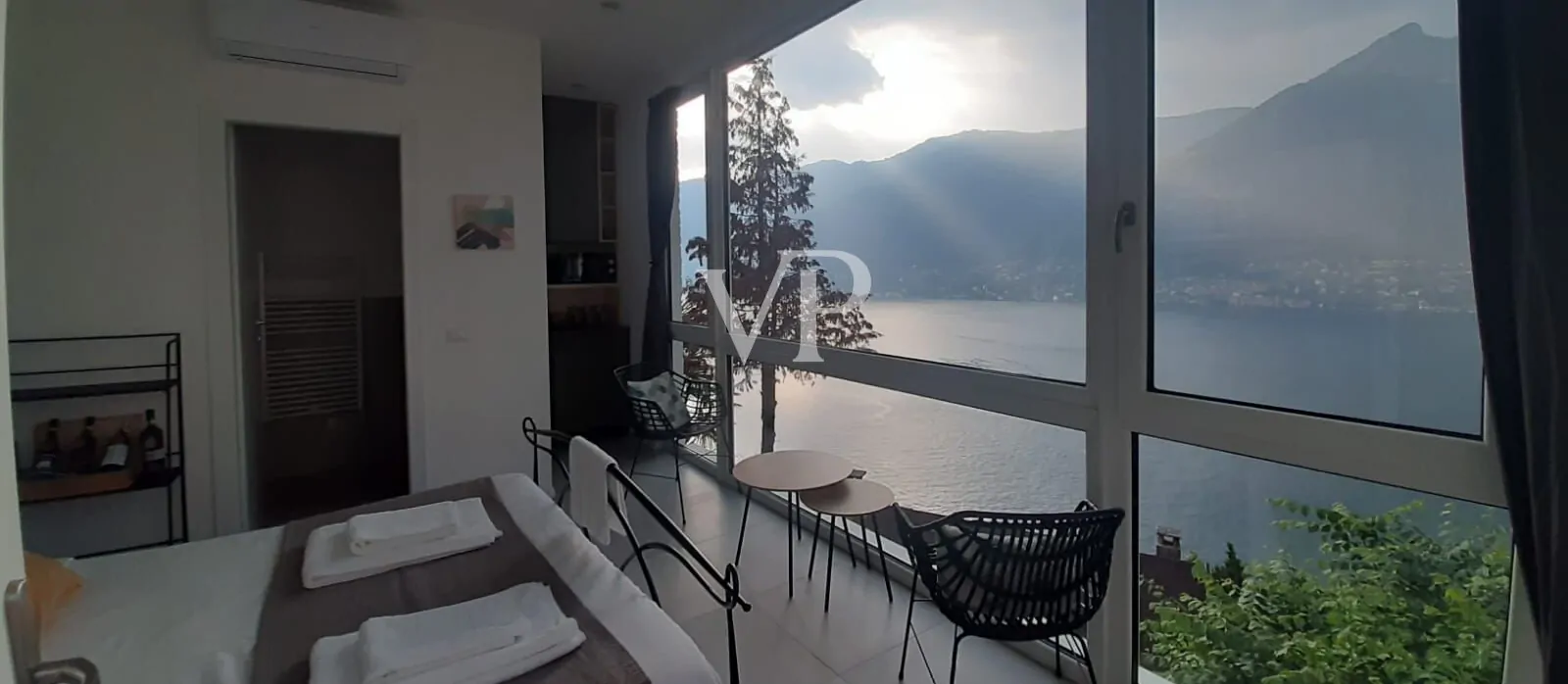 Chalet independiente con terraza y vistas al lago de Como