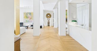 von_poll_real_estate_property_IT252942404_image_2
