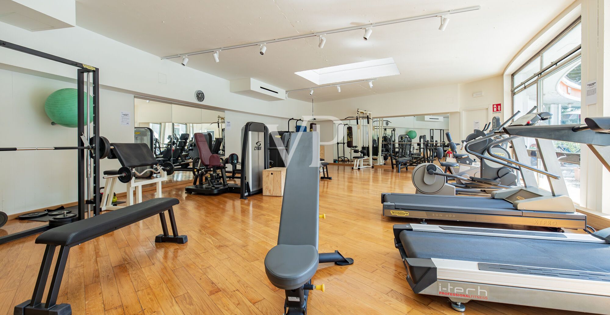 Exklusive Penthouse-Wohnung in elegantem Rahmen in S.Siro