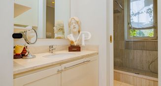 von_poll_real_estate_property_IT252942404_image_29