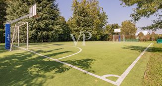 von_poll_real_estate_property_IT252942404_image_81