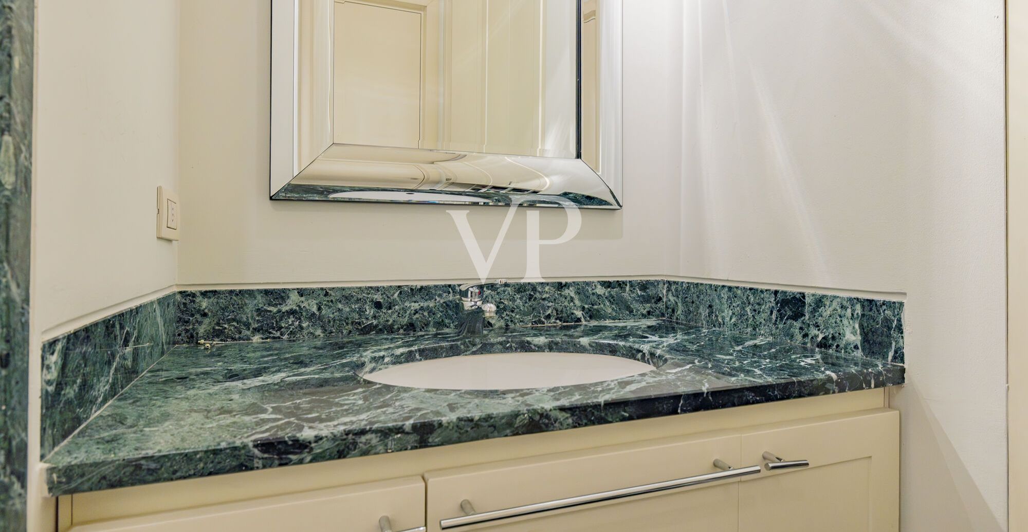 Exklusive Penthouse-Wohnung in elegantem Rahmen in S.Siro