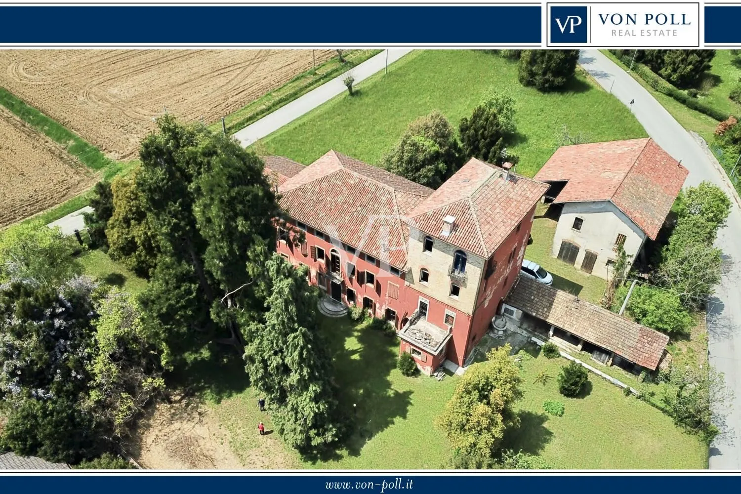 Villa Marzona – Dimora con terreni e affreschi storici