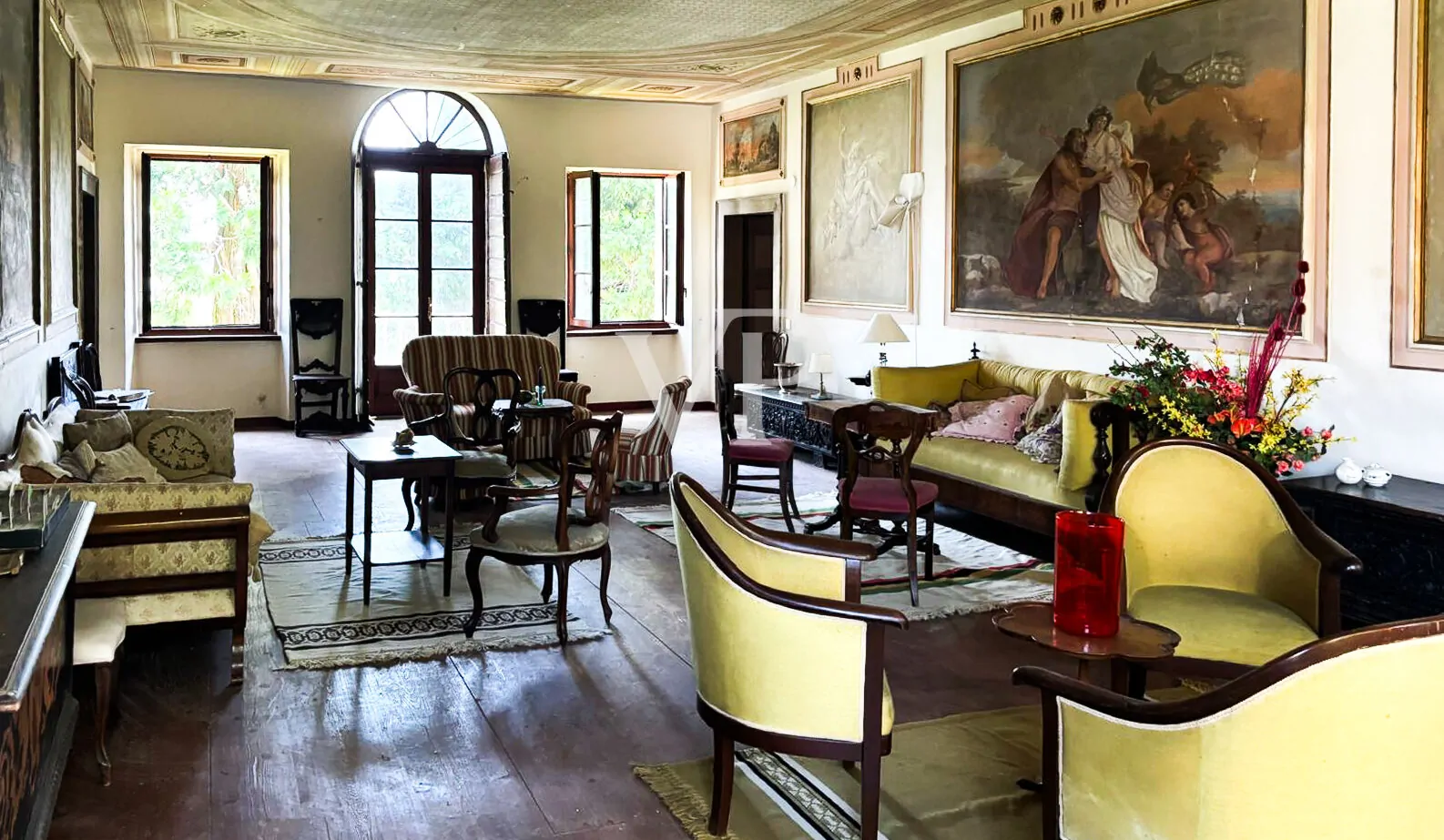 Villa Marzona - Casa con terreno y frescos históricos