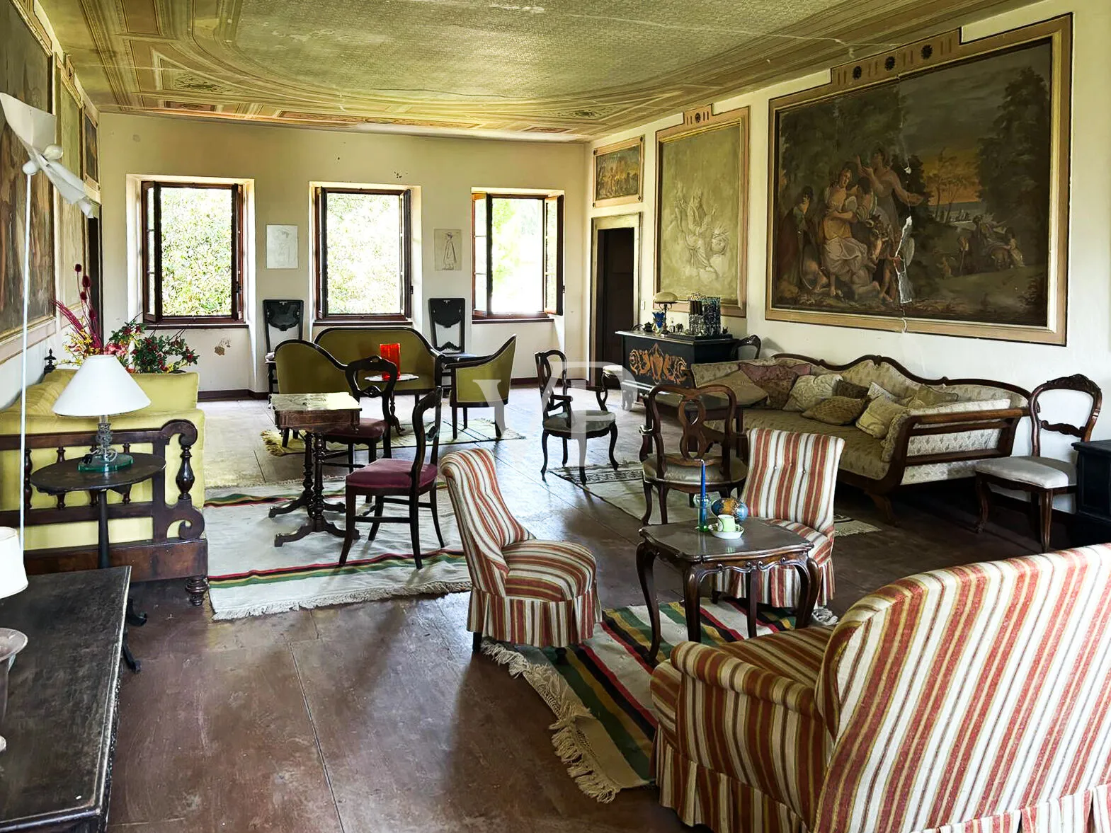 Villa Marzona – Dimora con terreni e affreschi storici