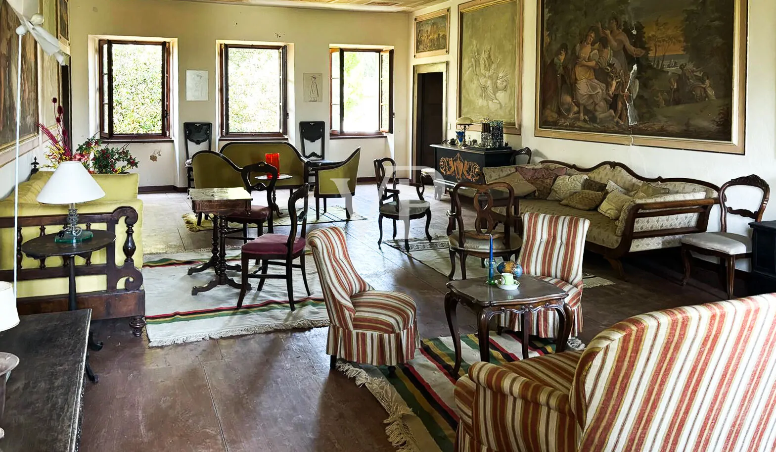 Villa Marzona - Casa con terreno y frescos históricos