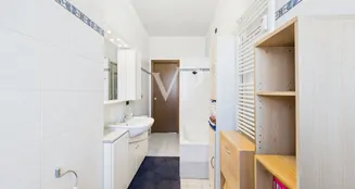 von_poll_real_estate_property_IT252942432_image_21