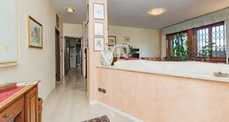 von_poll_real_estate_property_IT252942432_image_8