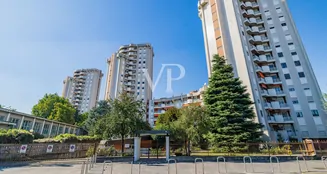 von_poll_real_estate_property_IT252942432_image_1