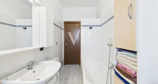 von_poll_real_estate_property_IT252942432_image_22