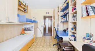 von_poll_real_estate_property_IT252942432_image_24